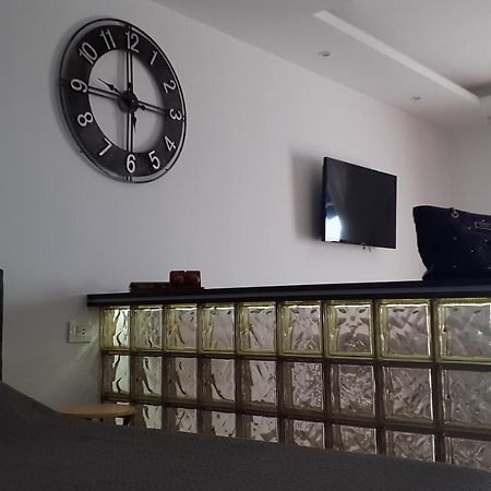 Port Royale Montana Apartment Арона Екстериор снимка